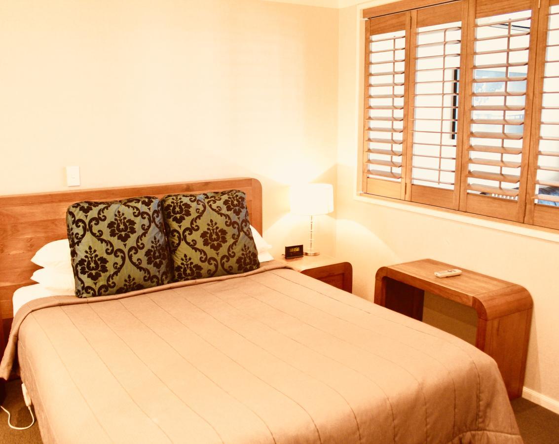 Hotel The Nautilus Napier Esterno foto A bedroom at the hotel