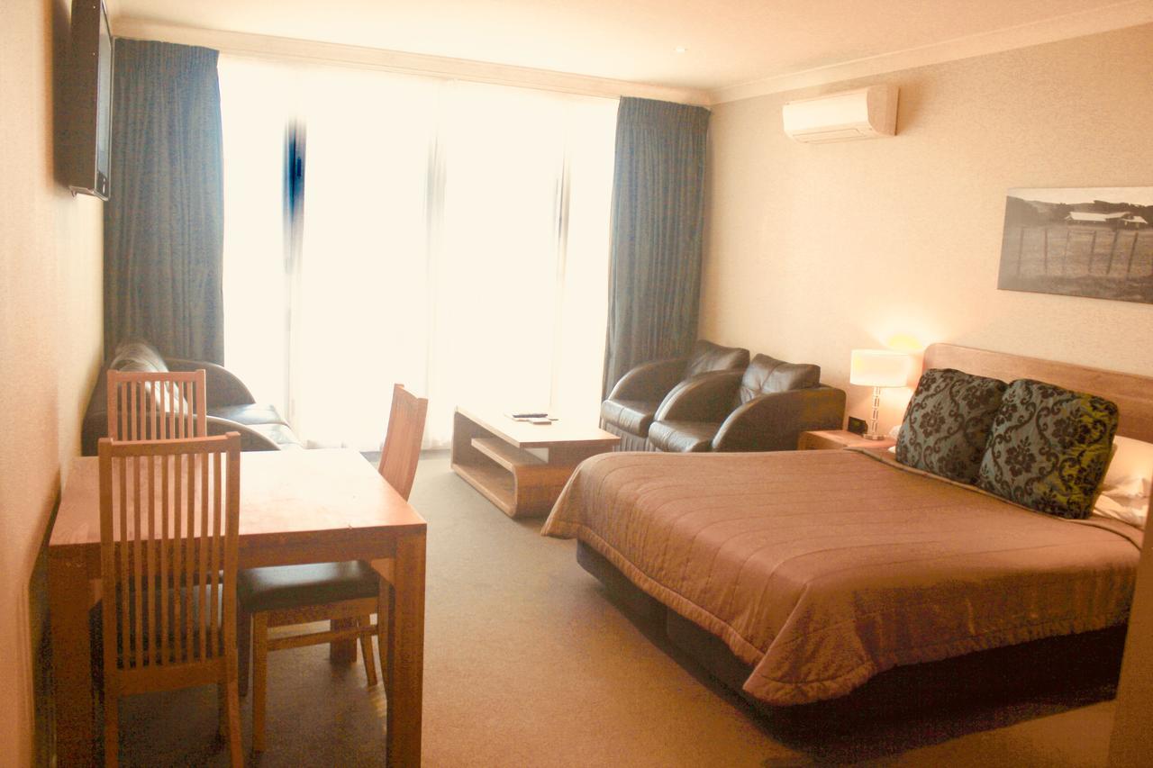 Hotel The Nautilus Napier Esterno foto A typical studio apartment