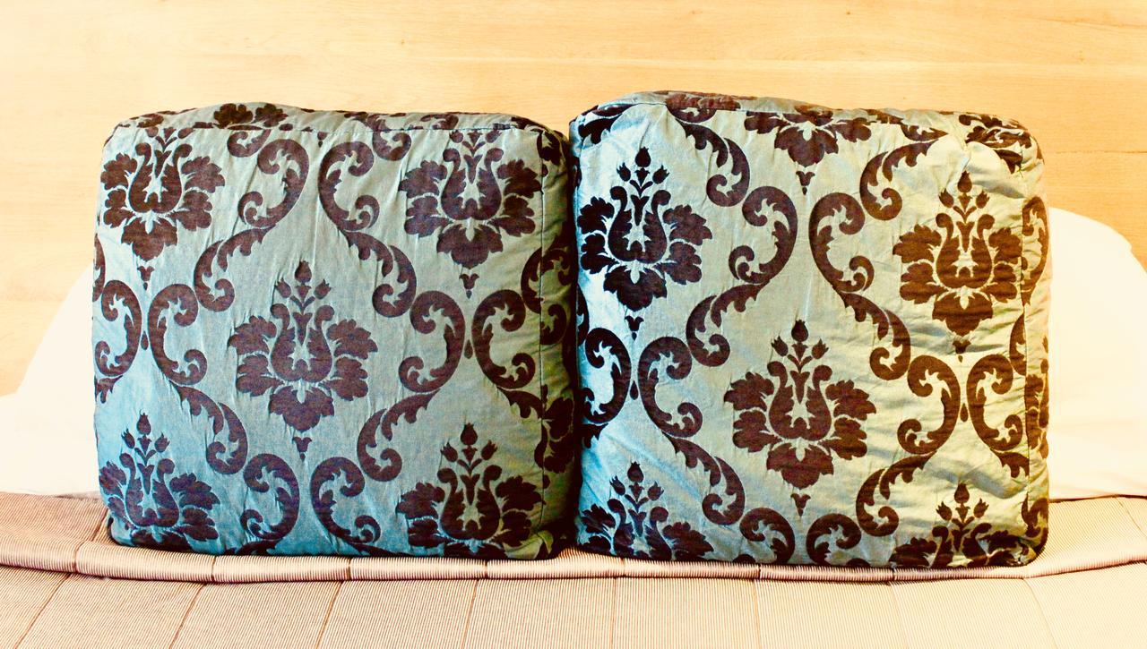 Hotel The Nautilus Napier Esterno foto A pair of cushions