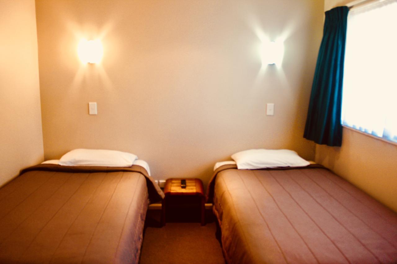 Hotel The Nautilus Napier Esterno foto A room at the hotel