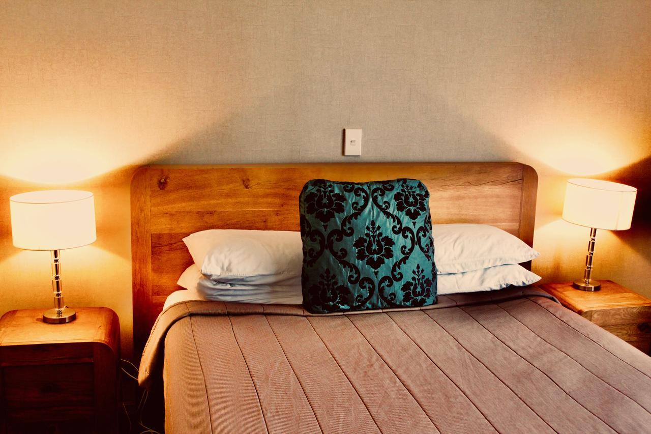Hotel The Nautilus Napier Esterno foto A bedroom at the hotel